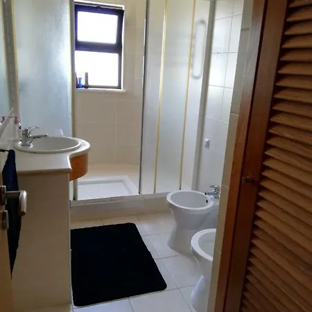 Apartamento Em Zona Calma Porem Com Tudo Perto Apartman